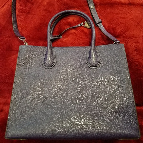 Michael Kors~Mercer Large Leather Convertible Tote - Picture 6 of 8